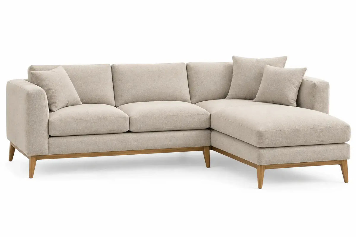 Sofá esquinero tapizado con patas elevadas, beige y marrón